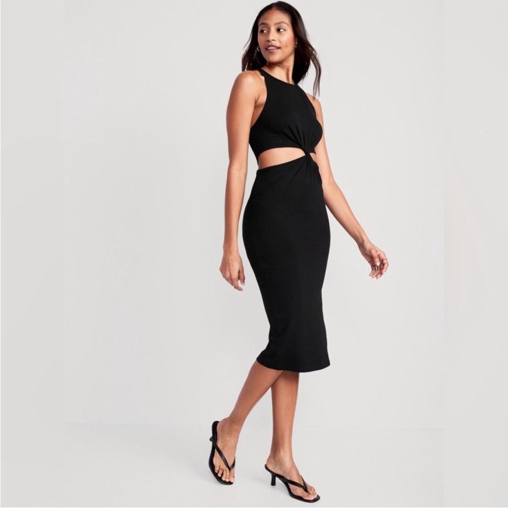 Old Navy Sleeveless Twist Front Halter Dress